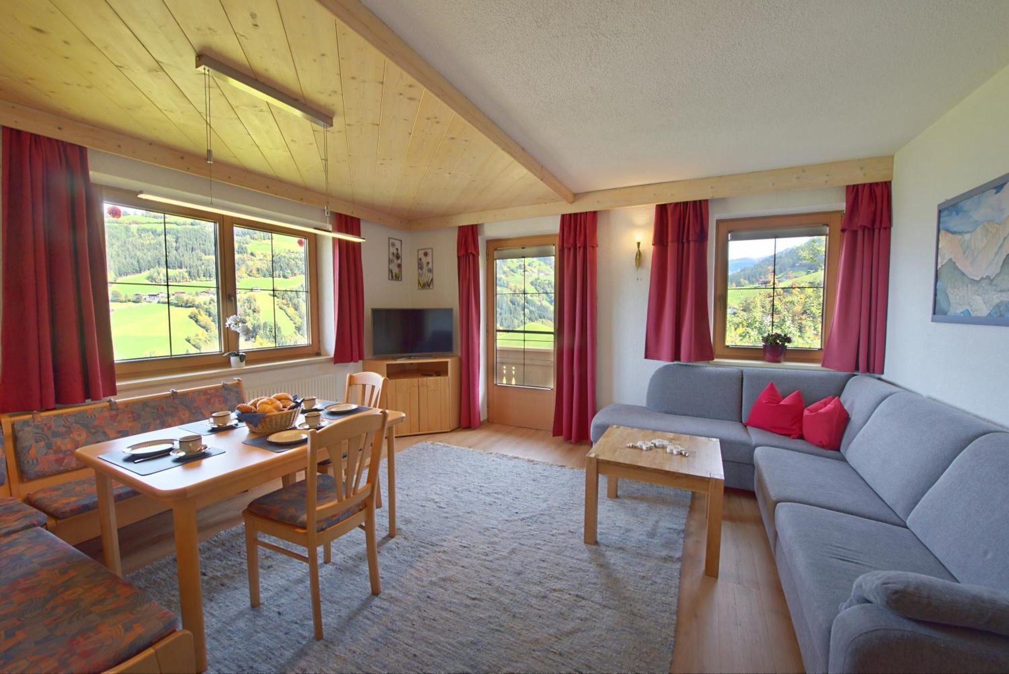 Ferienwohnung Ausblick Zillertal Hainzenberg Exterior photo